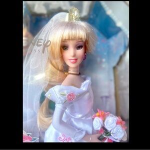 16” Princess Aurora Disney Royal Wedding Collection Porcelain Doll 2008
